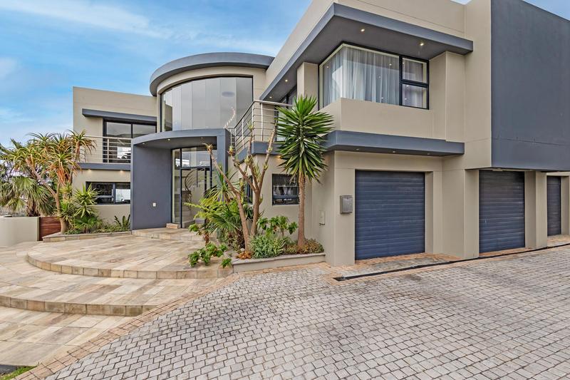 4 Bedroom Property for Sale in Baronetcy Estate Western Cape